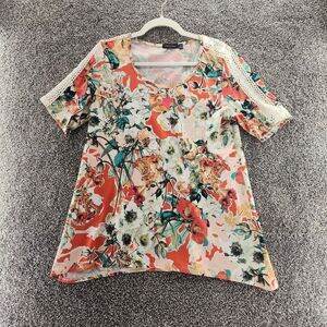 Notations medium floral short sleeve blouse